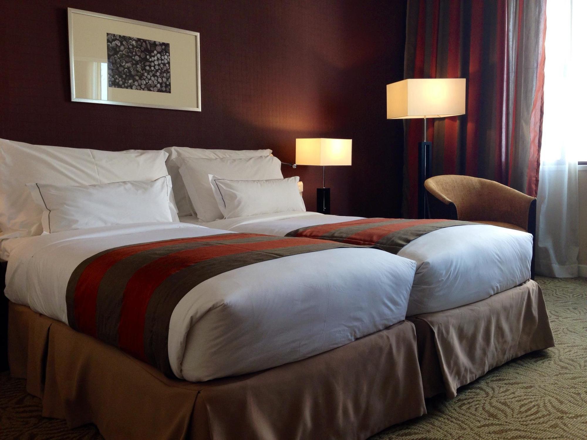 Ac Hotel By Marriott Kuala Lumpur Exterior photo