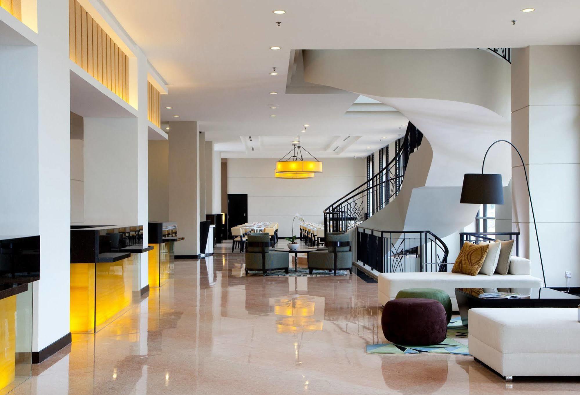 Ac Hotel By Marriott Kuala Lumpur Exterior photo
